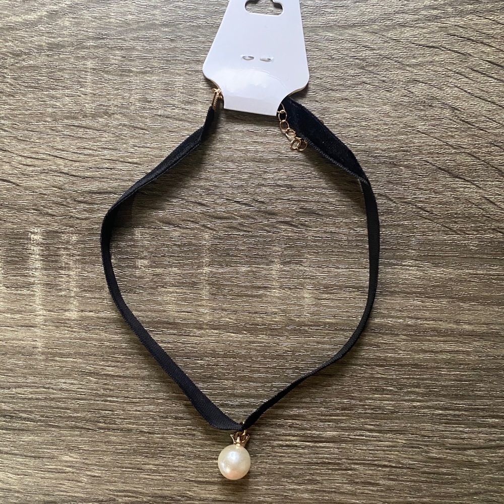 Black Pearl Choker